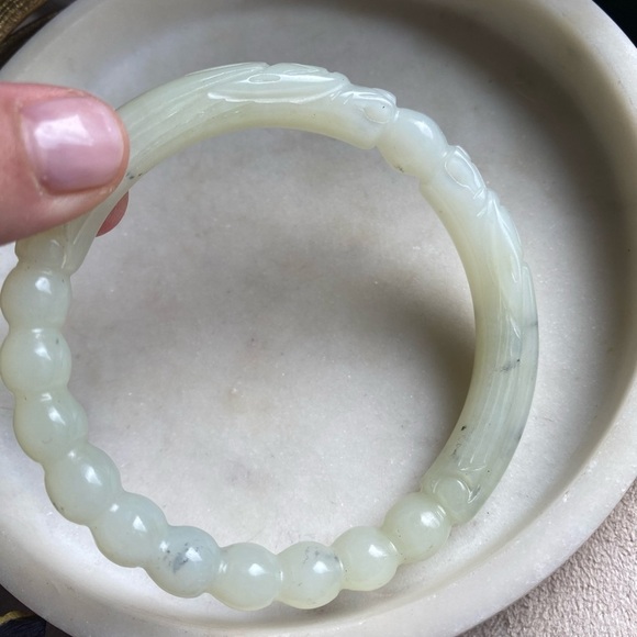 GENUINE carved jade bracelet - Picture 15 of 15